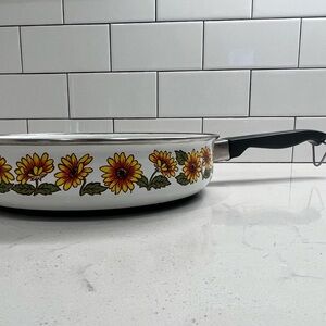 Vintage Sunflowers 10” Enamelware Skillet Oven to Table Floral Retro Cookware